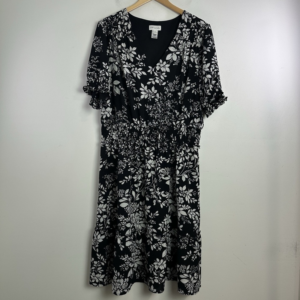 Kate Lily Floral Dress Women 2X Plus Black Maxi Floral V Neck Short Sleeve Boho